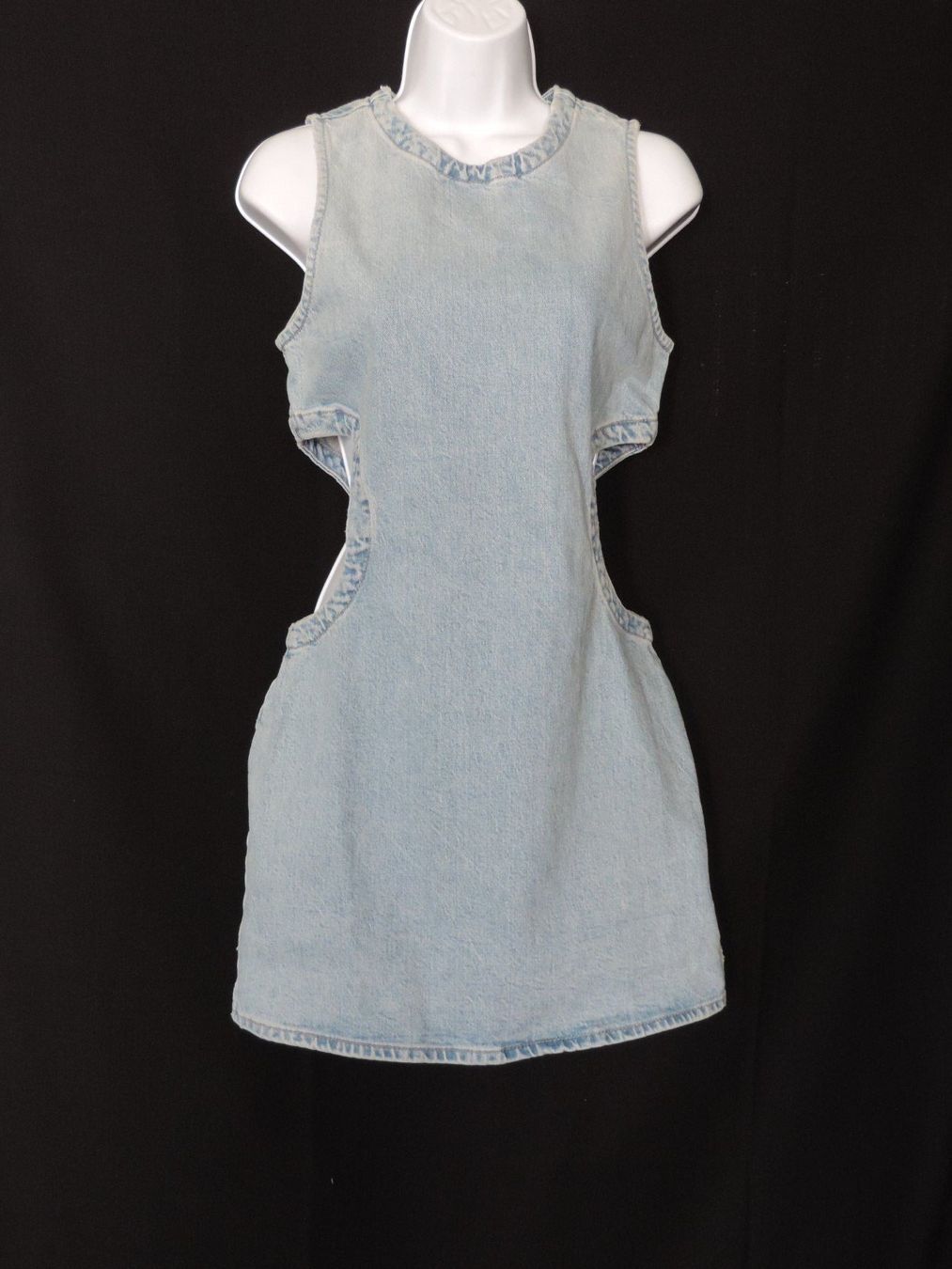 Pull&Bear Vestiti: robe jeans bleue claire échancré hanche – Usato da Genève venduto da Axelle333 8