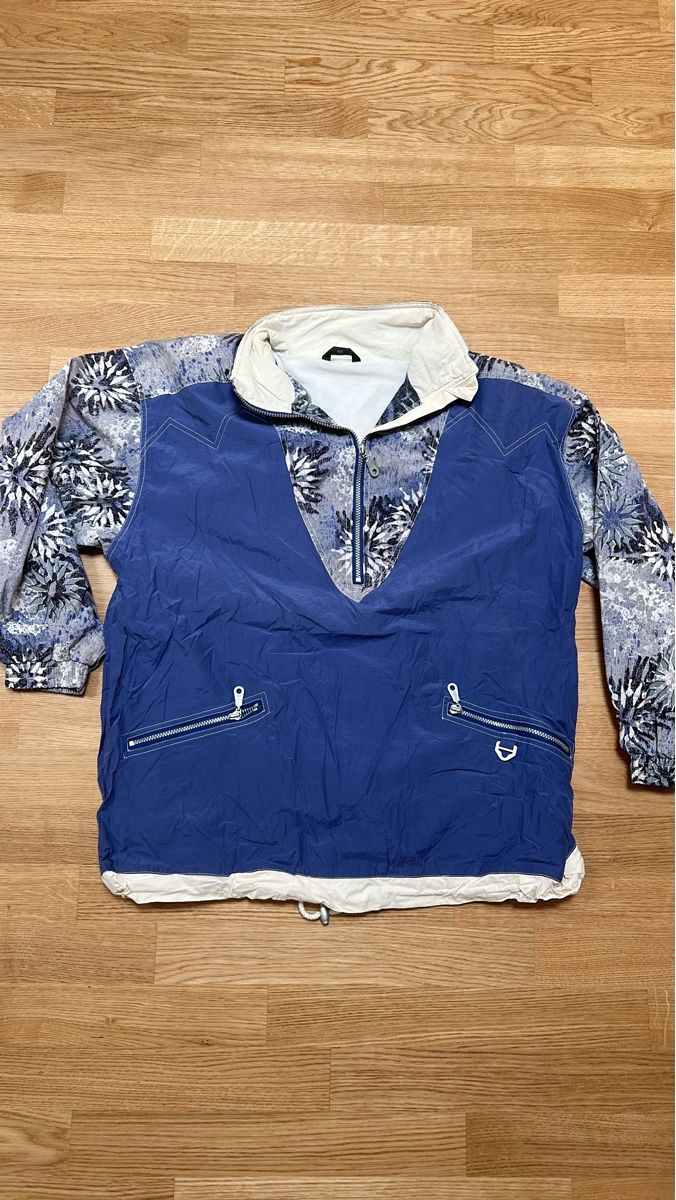 Giacche: Retro / Vintage Anorak Jacke Grösse 44 – Usato da Luzern venduto da ThrowbackVintage