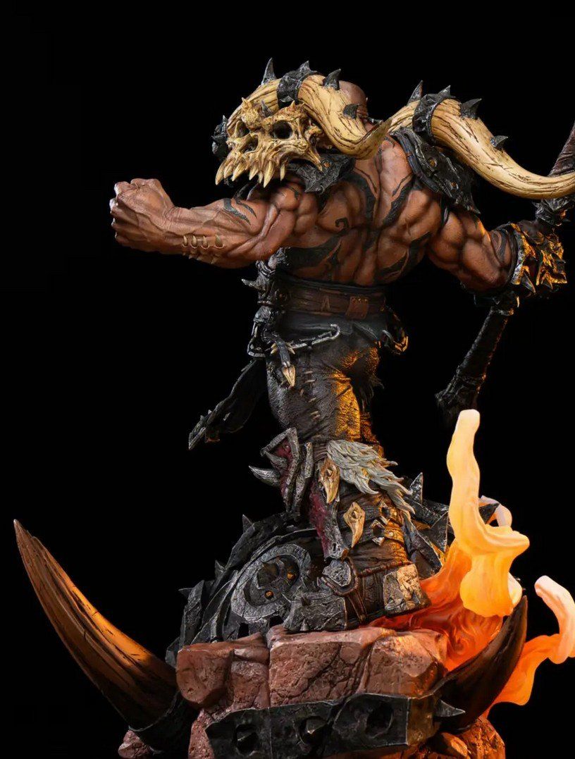 Statuette: Warcraft Garrosh Hellscream 1:4 Ultimate Edition – Usato da Niederrohrdorf venduto da elwey 5