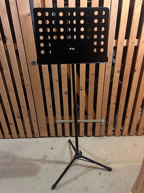 Instruments de musique: Pupitre d'orchestre FX – D'occasion à Bussigny par hfr_j6yv