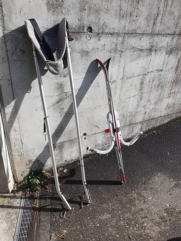 Thule Rimorchi: Langlauf Set zu Thule Veloanhänger – Usato da Alpnach Dorf venduto da simtok77