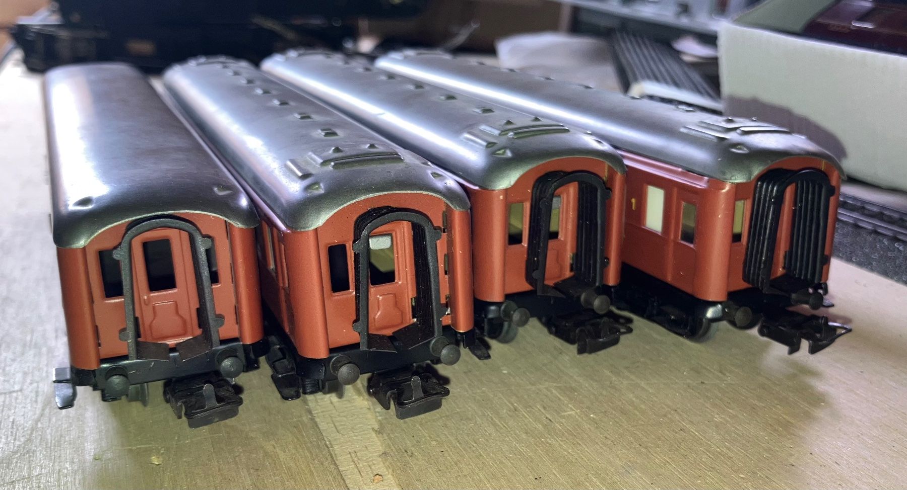 Märklin Modellini di ferrovie: 3 voitures et un fourgon Märklin des SJ – Usato da Dompierre VD venduto da immorentes 5