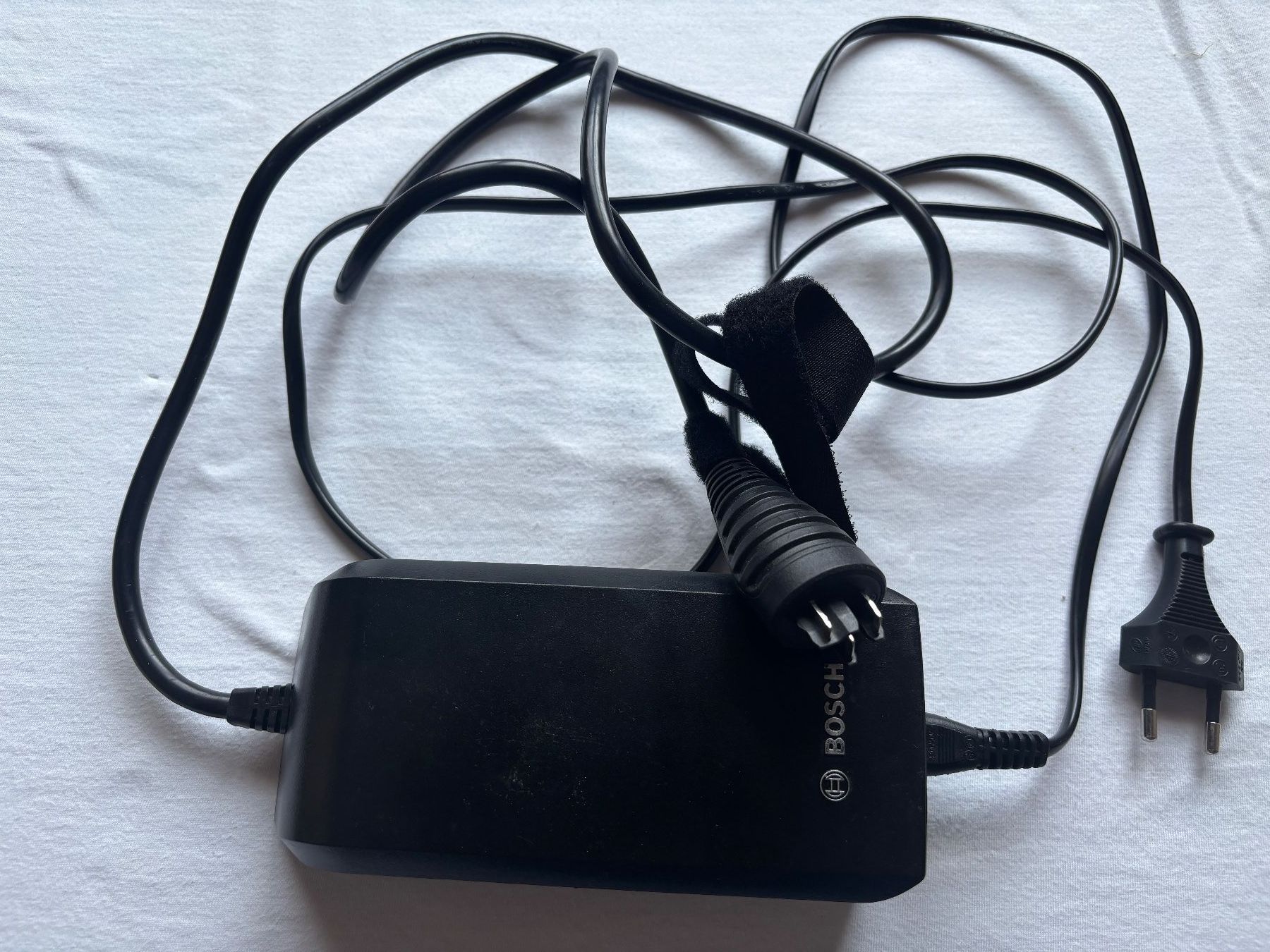 Bosch Ladegeräte: Bosch eBike Ladegerät 36V 2A Compact Charger – Gebraucht aus Eichberg von Frrw