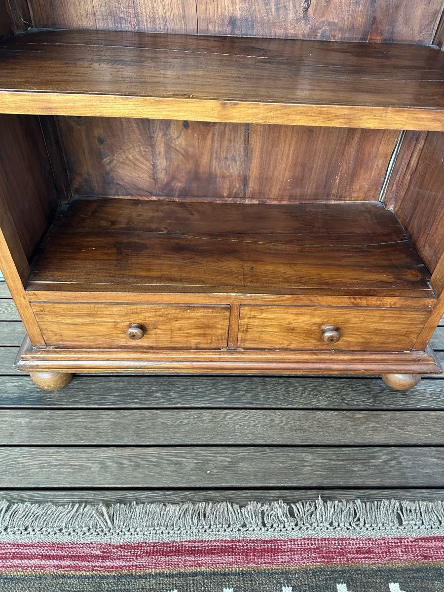Regale: Antique bookcase with drawers, solid wood – Gebraucht aus Les Diablerets von  2