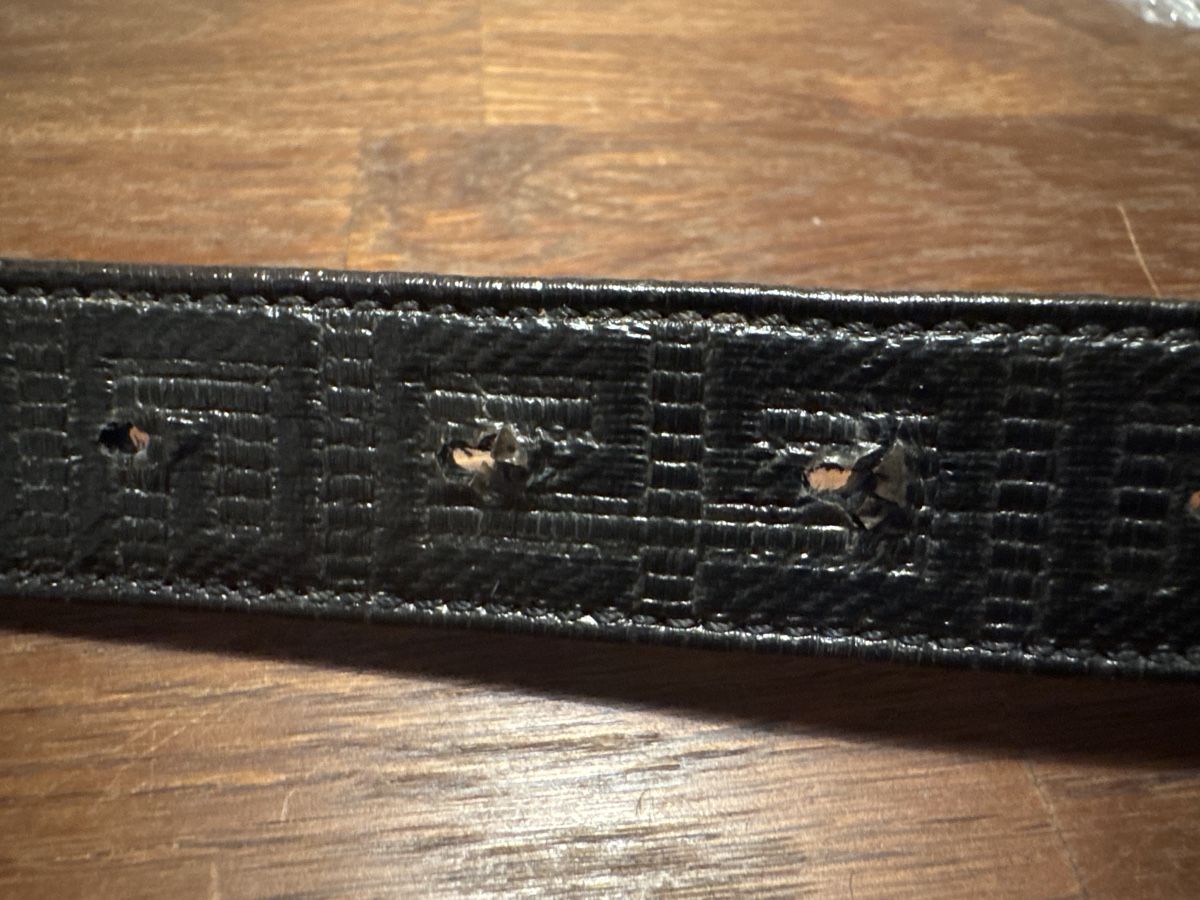 Givenchy Cinture: Givenchy Gürtel  – Usato da Liebefeld venduto da Tatts81 3