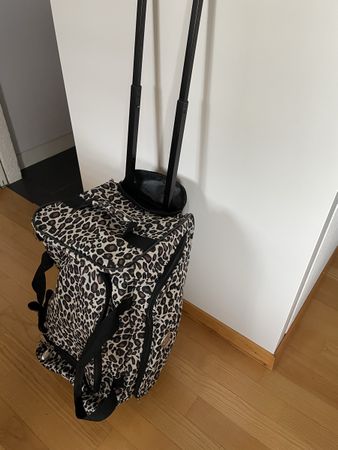 Reisetasche mit Rollen Leo-Muster guter Zustand