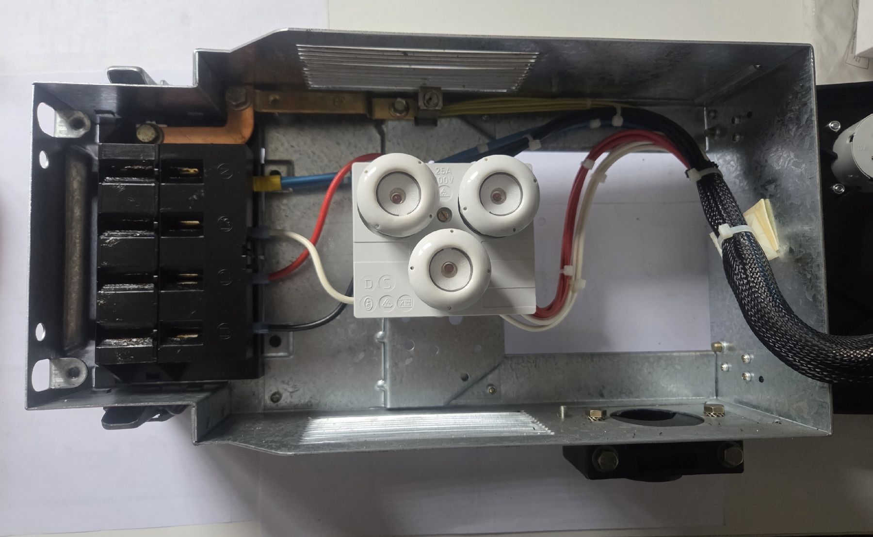 Alimentazione elettrica: Télémécanique CANALIS KSA 12SY – Usato da Quartino venduto da 123HOBIT 5