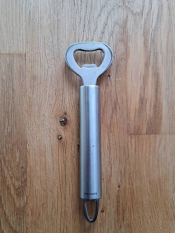 Elettrodomestici da cucina: Design-Flaschenöffner interio – Usato da Uhwiesen venduto da Marthalen02 2