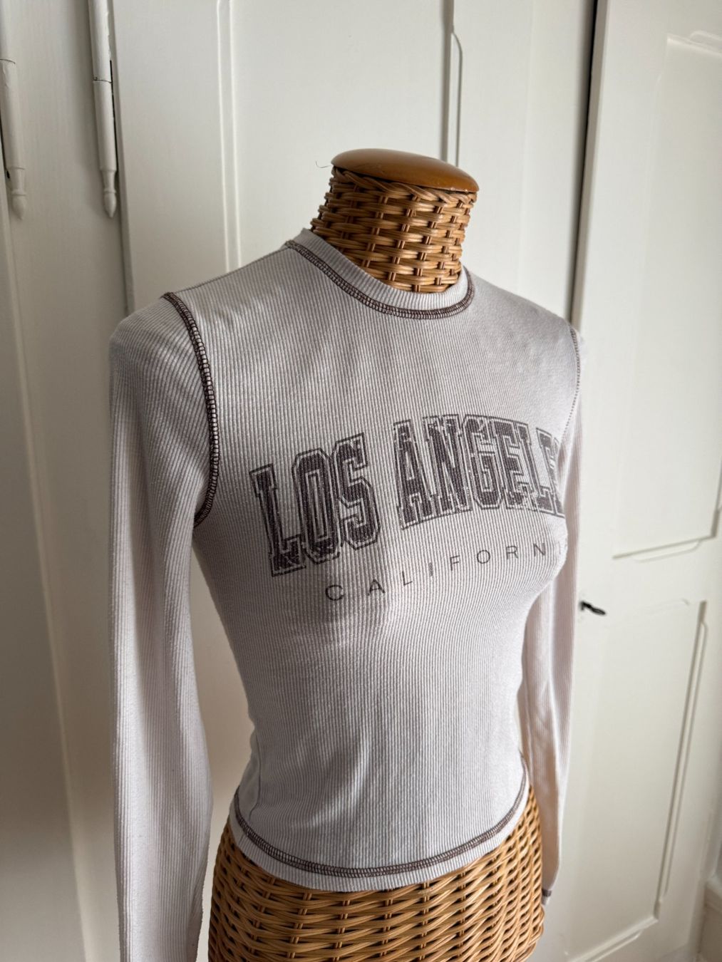 Shein T-Shirts: Langarmshirt gerippt "Los Angeles" XS – Gebraucht aus Zürich von Diazaio 1