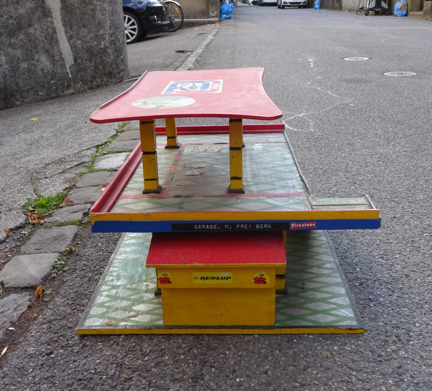 Giocattoli: Spielzeug Garage aus Holz – Usato da Bern venduto da Philipp8578 3