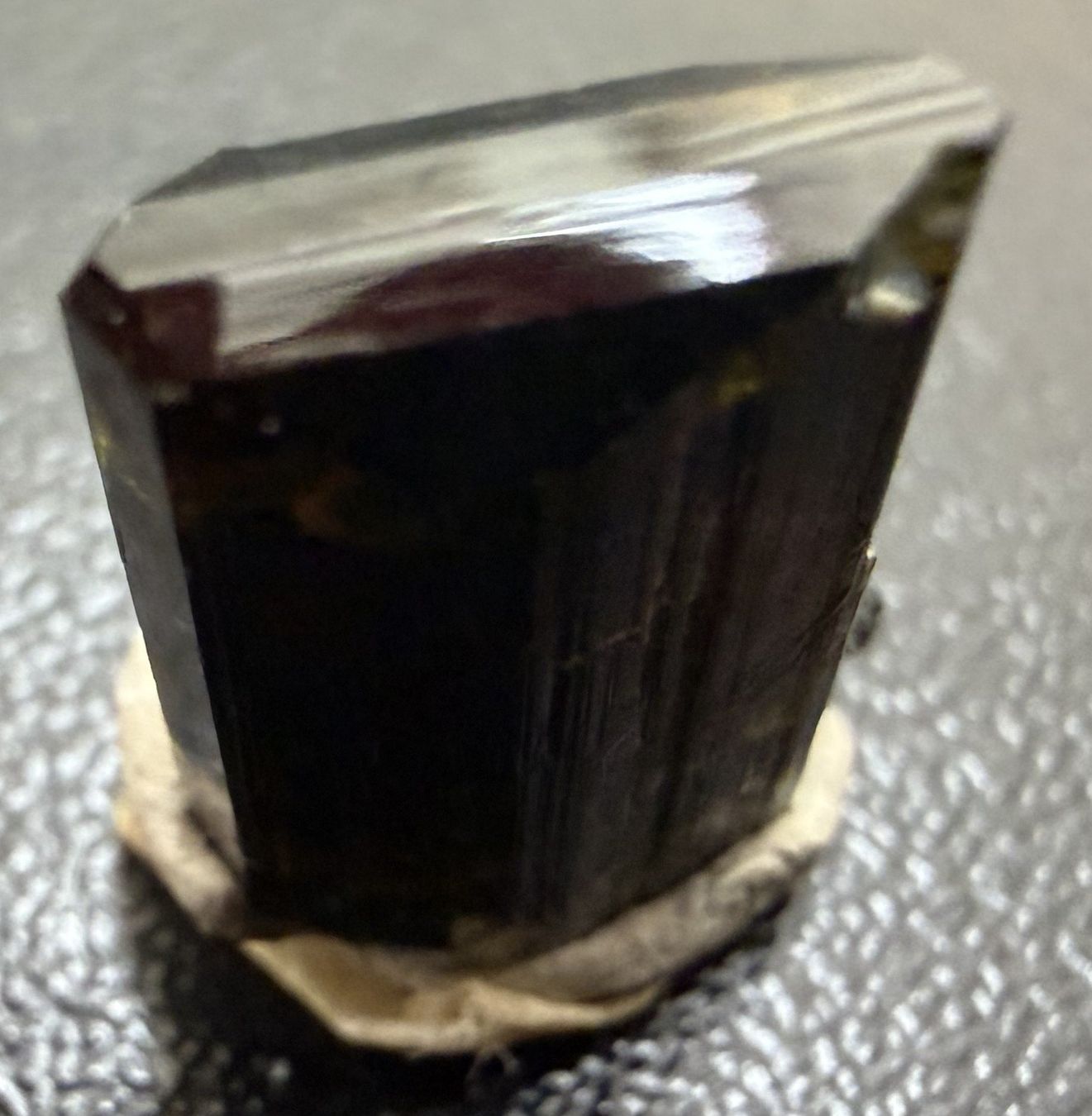 Mineralien & Heilsteine: Epidote, Namibia (4b51) – Neu (gemäss Beschreibung) aus Muri b. Bern von Gemmes