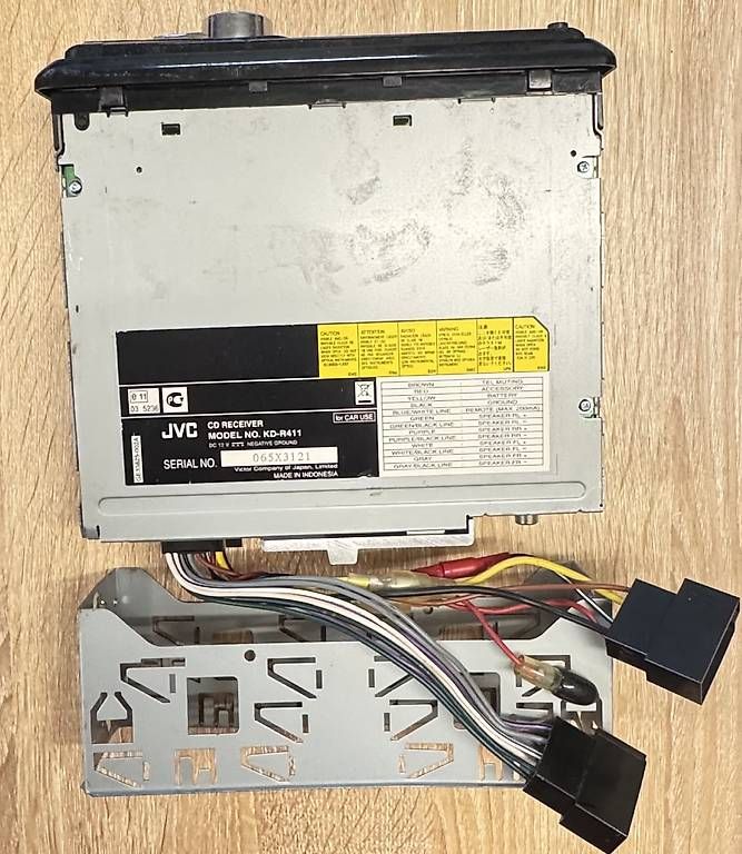 Radio: JVC Autoradio mit CD-mP3,USB,AUX,4x50W, – Usato da Romanshorn venduto da Domuz-Handel 3