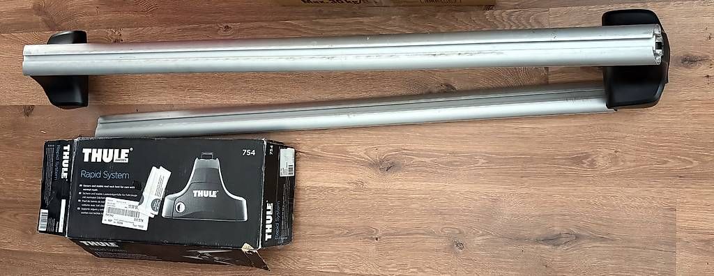 Thule Barres de toit: Thule Wingbar und Rapid System – D'occasion à Utzenstorf par Lessienelensar