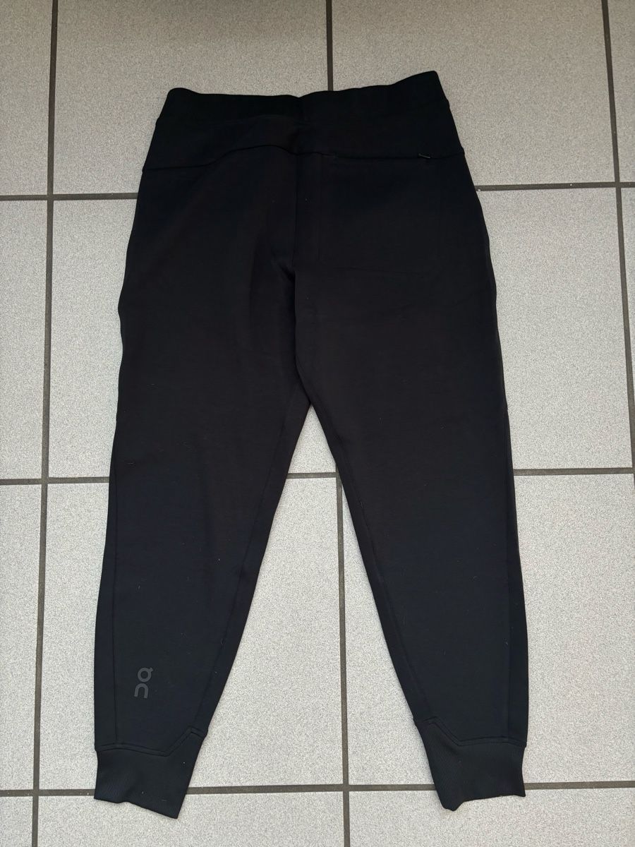 Hosen: ON Trainerhose/Sweat Pants – Neu und originalverpackt aus Solothurn von skillsine 1