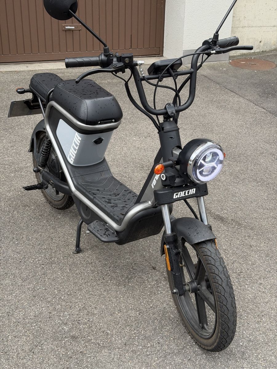 Scooter: E-Roller 45km/h Vengo Schwarz – Usato da Cham venduto da fab_6x75