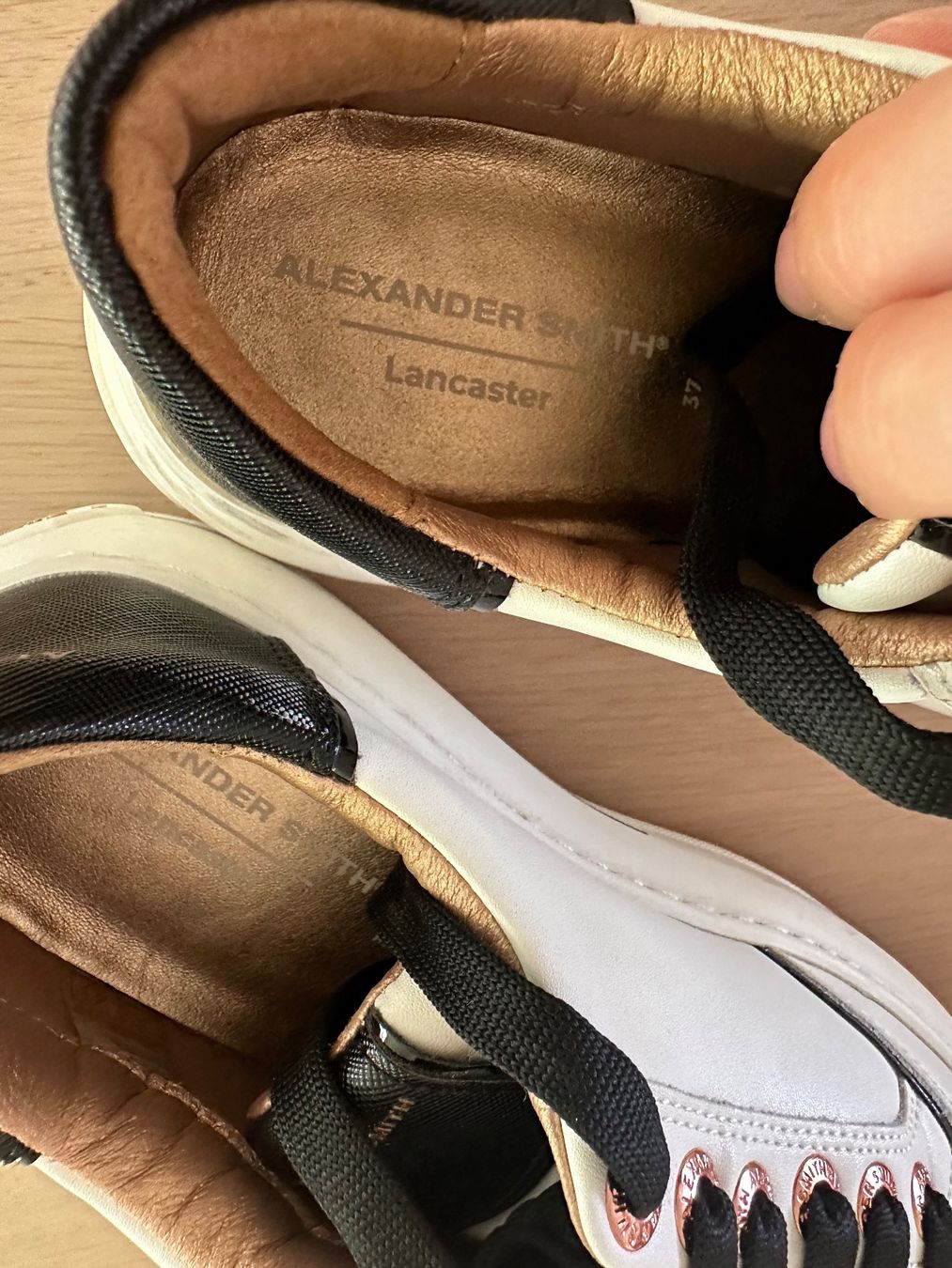 Scarpe da donna: Weisse Turnschuhe Alexander Smith – Usato da Zürich venduto da Anniroc016 1