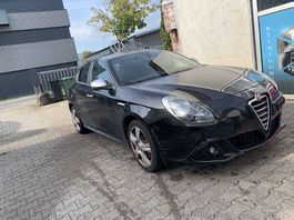 Alfa Romeo Giulietta 1.4 TB MultiAir 170 PS  2012  Schwarz