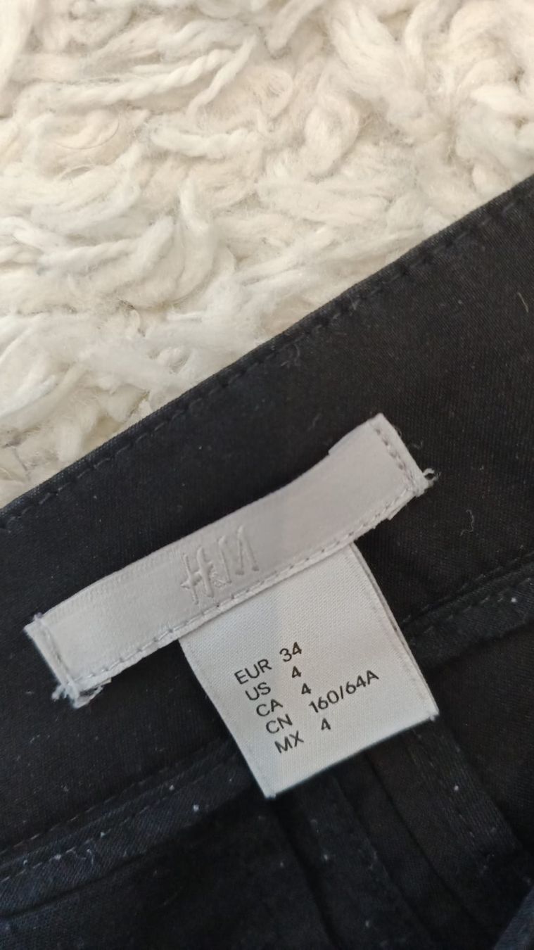 H&M Pantaloni: Damen Hose H&M Grösse 34 – Nuovo (secondo la descrizione) da Muri AG venduto da Mupuputs 1