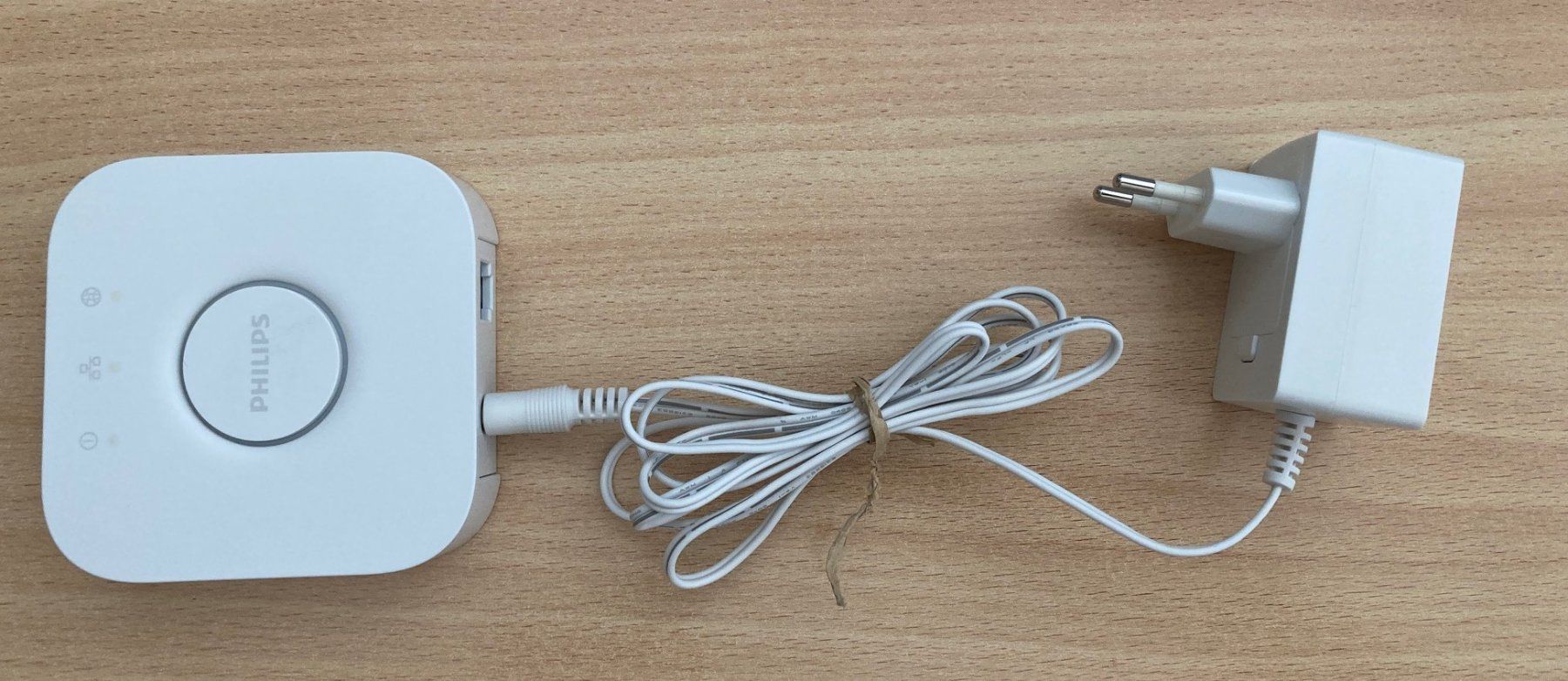 Philips Hubs & Switches: Philips Hue Bridge mit Netzteil – Gebraucht aus Frenkendorf von Rli27