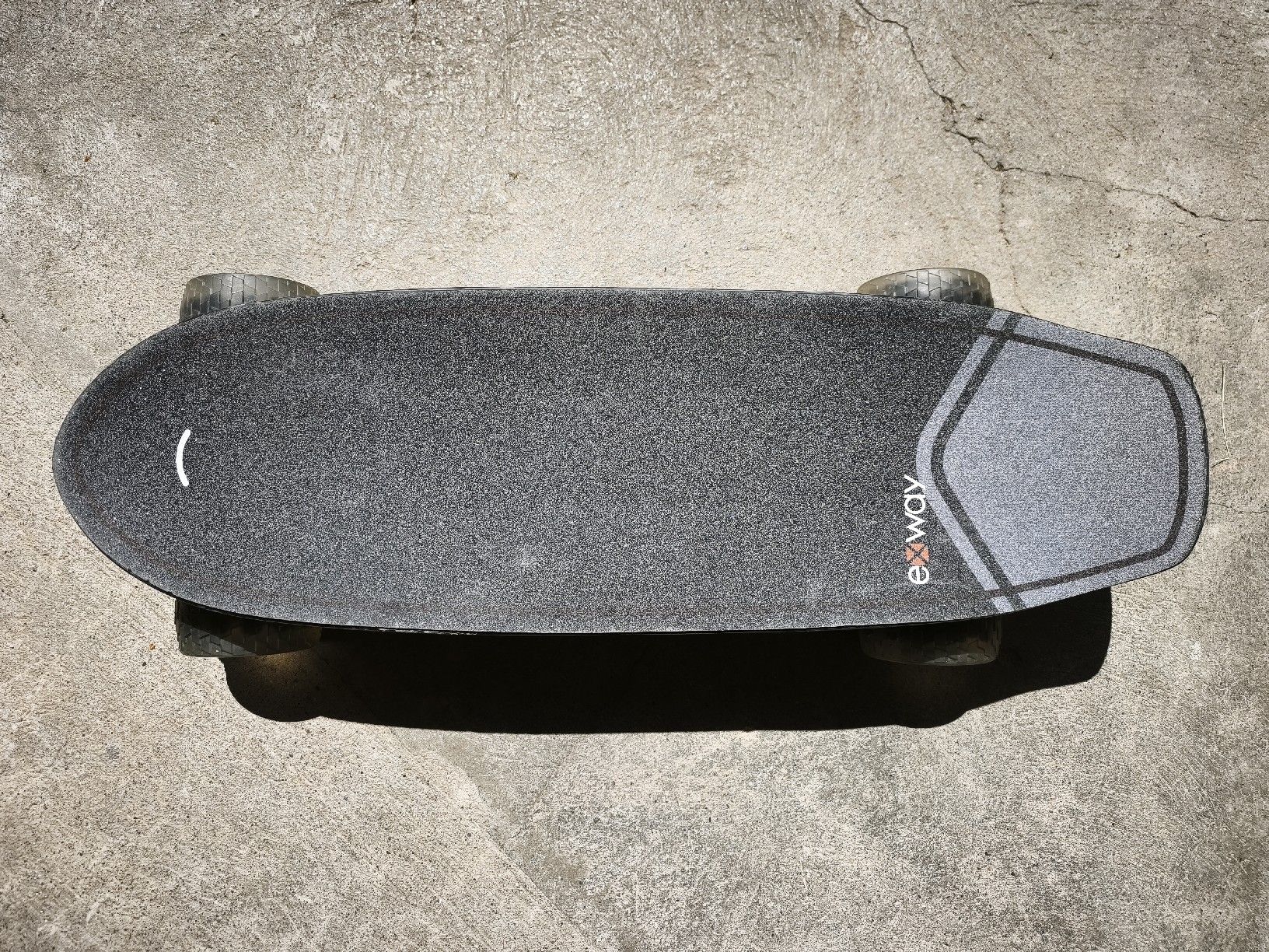 Skateboards: Exway Wave Elektroskateboard mit Cloudwheels (8fach bereift) – Usato da Lüterkofen venduto da Carsclub