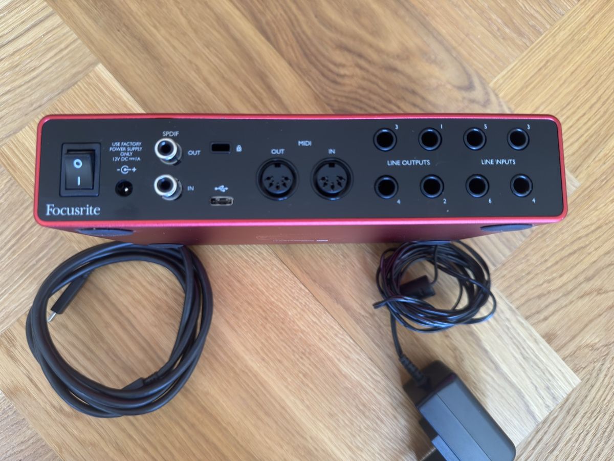 Focusrite Attrezzatura per studi di registrazione: Focusrite Scarlett 8i6 3rd Gen Audio Interface - Top Zustand – Usato da Degersheim venduto da WolfSquirell 1