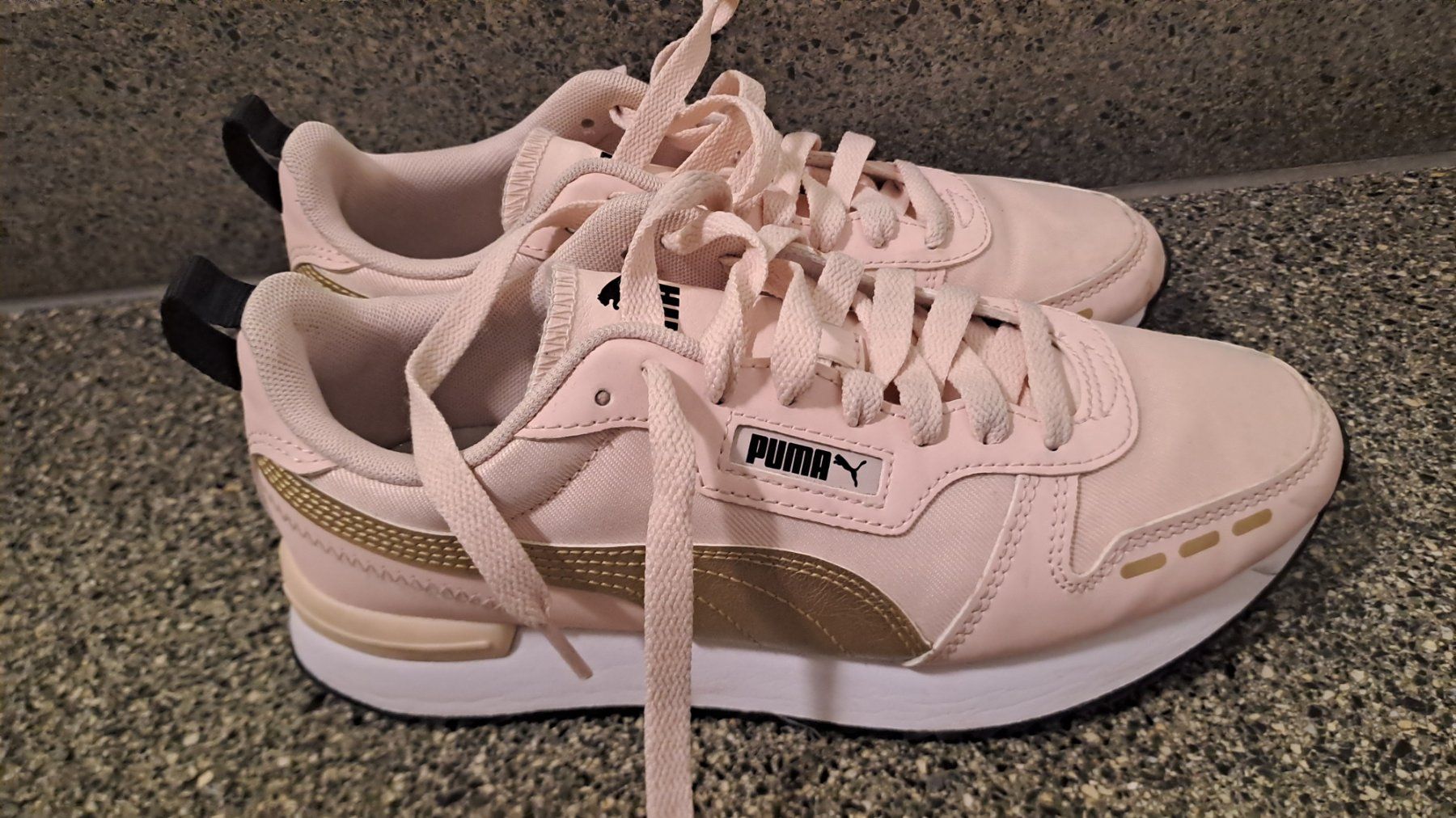 Puma Scarpe da donna: Puma Sneakers Rosa Grösse 39 Damen – Usato da Zürich venduto da Naira03