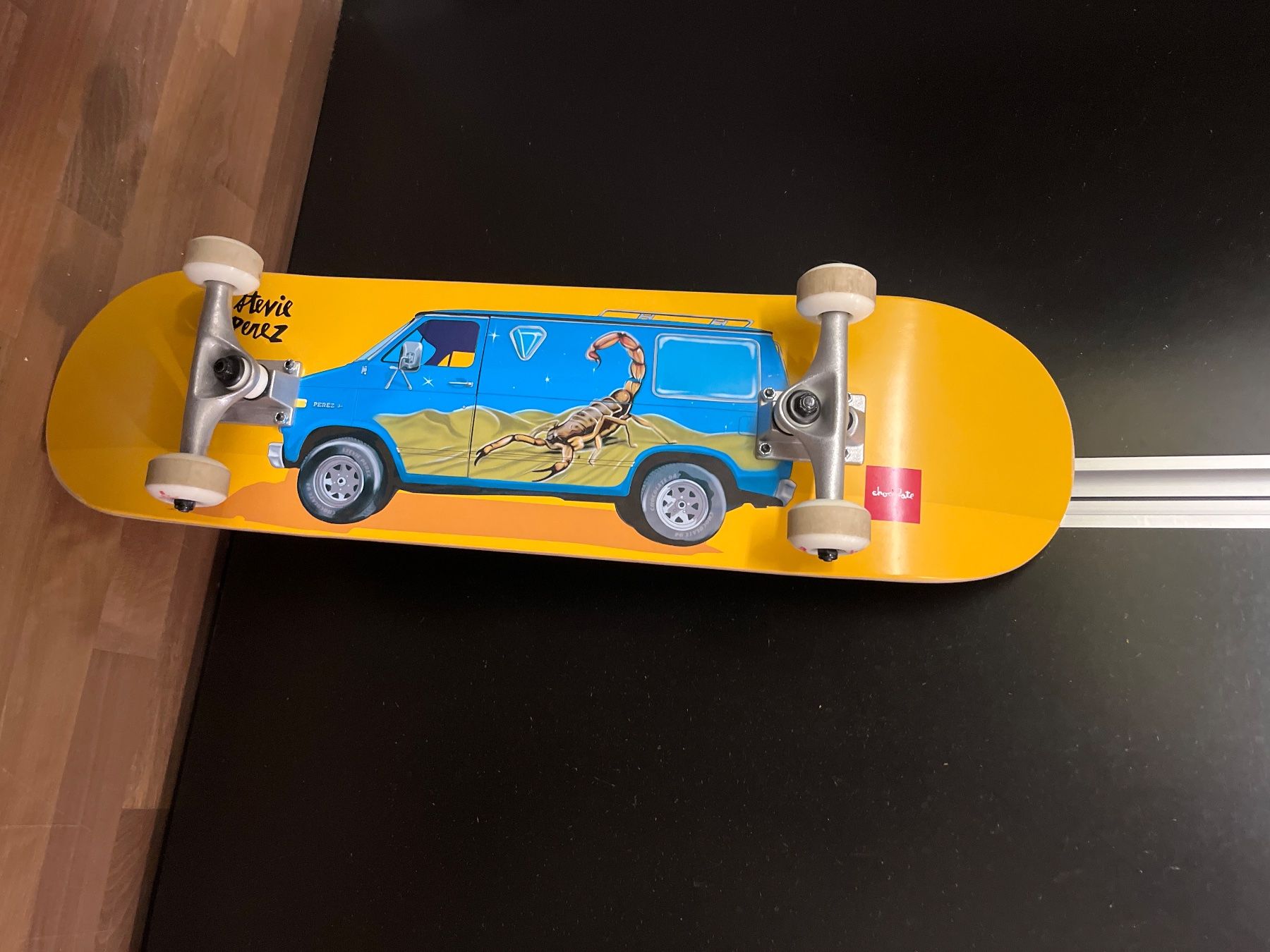 Skateboards: Chocolate Perez Pro Skateboard Komplettboard – Nuovo (secondo la descrizione) da Bern venduto da wer_r2tc