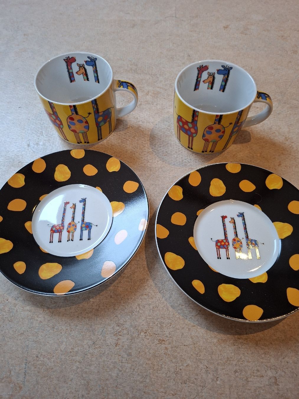 Geschirrsets: Multiple Choice Kaffeetassen Set Giraffen Design 4-teilig – Gebraucht aus Klingnau von vollmond36 3