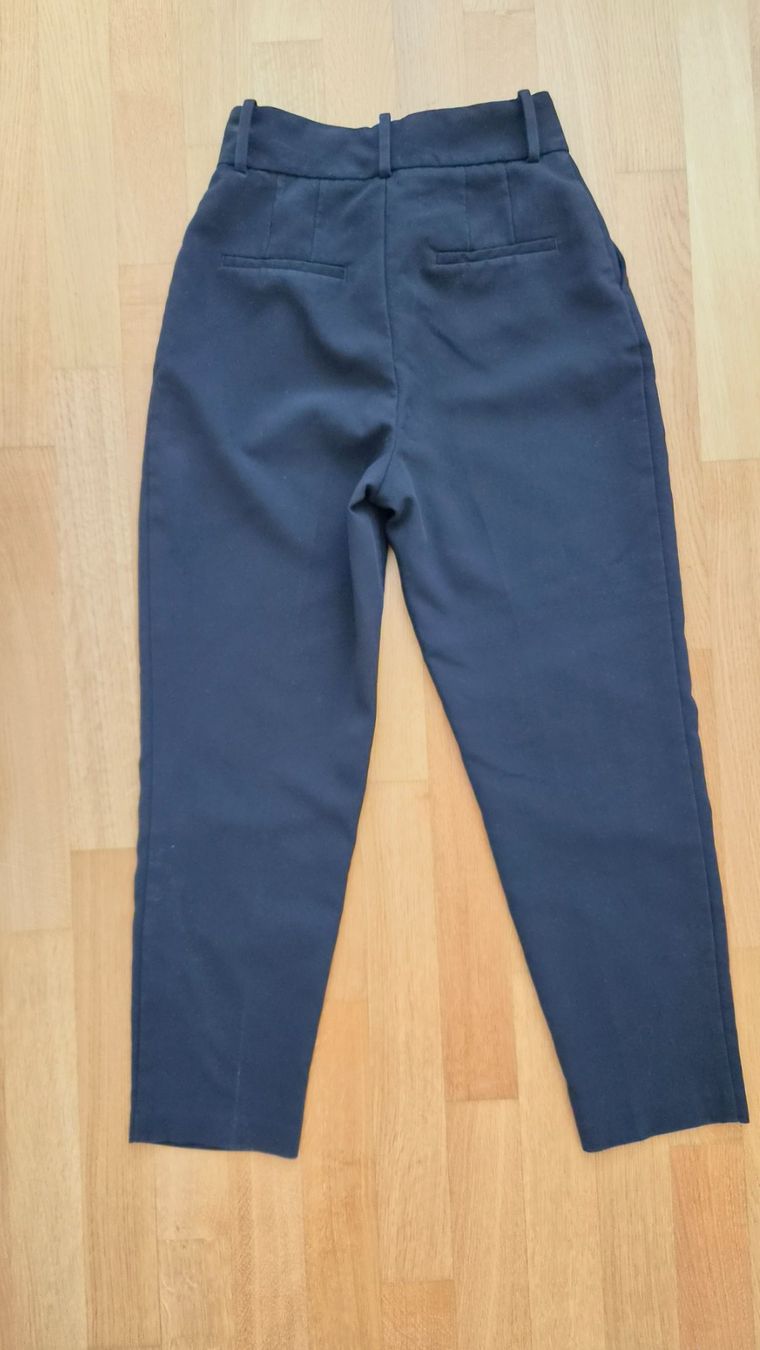 Zara Pantaloni: Zara Hose Schwarz – Usato da Wetzikon ZH venduto da ELIVNE 1