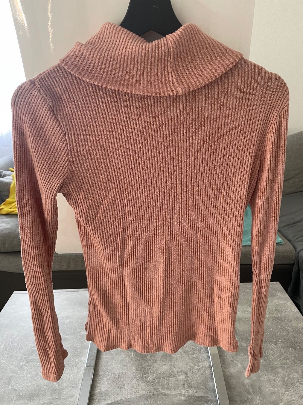 Maglioni & Felpe: Pullover Rosa – Usato da Mägenwil venduto da Lea.SN 1