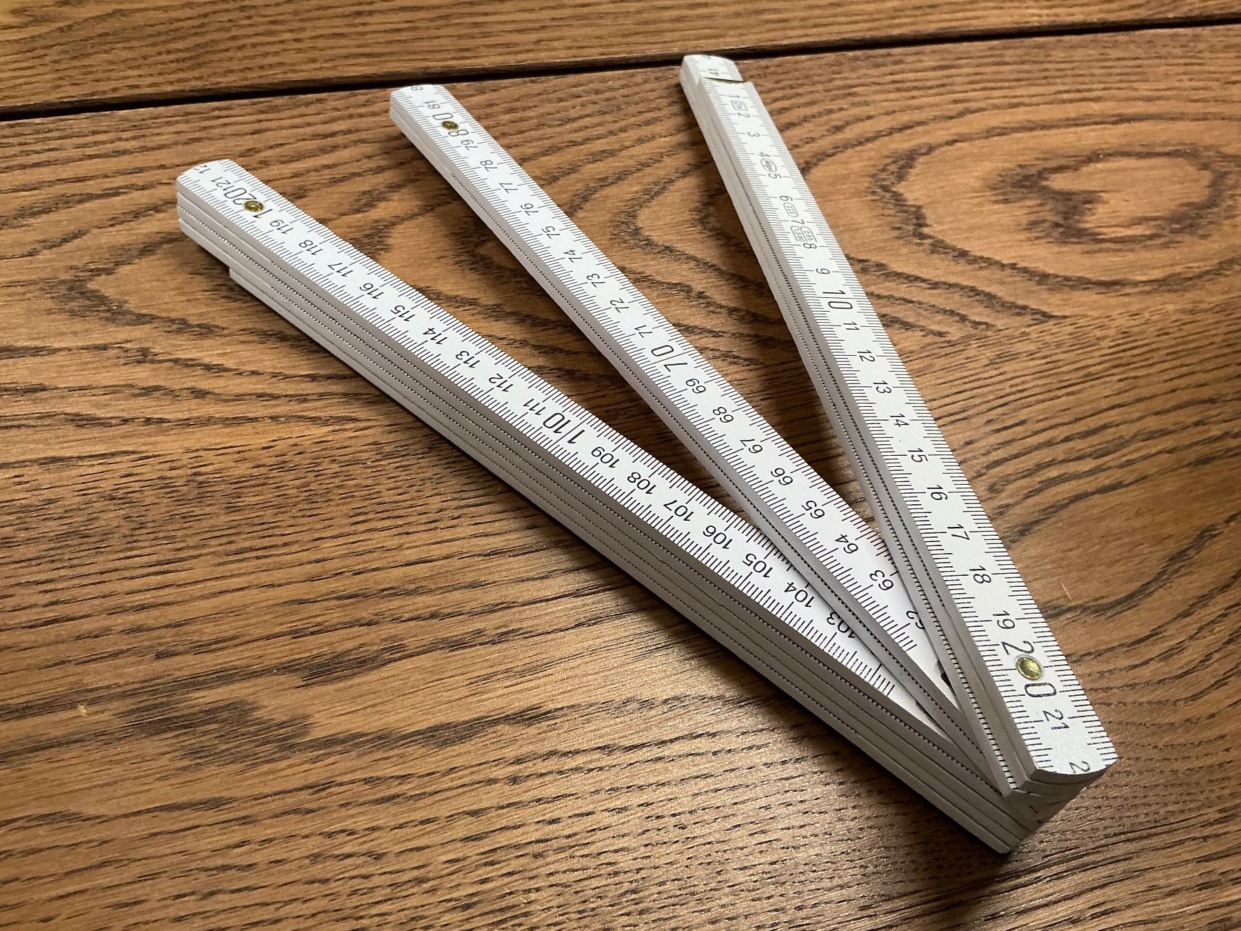 Tutti gli attrezzi: Lässiger Holzmeter neu – Nuovo (secondo la descrizione) da Würenlos venduto da ursle67 1