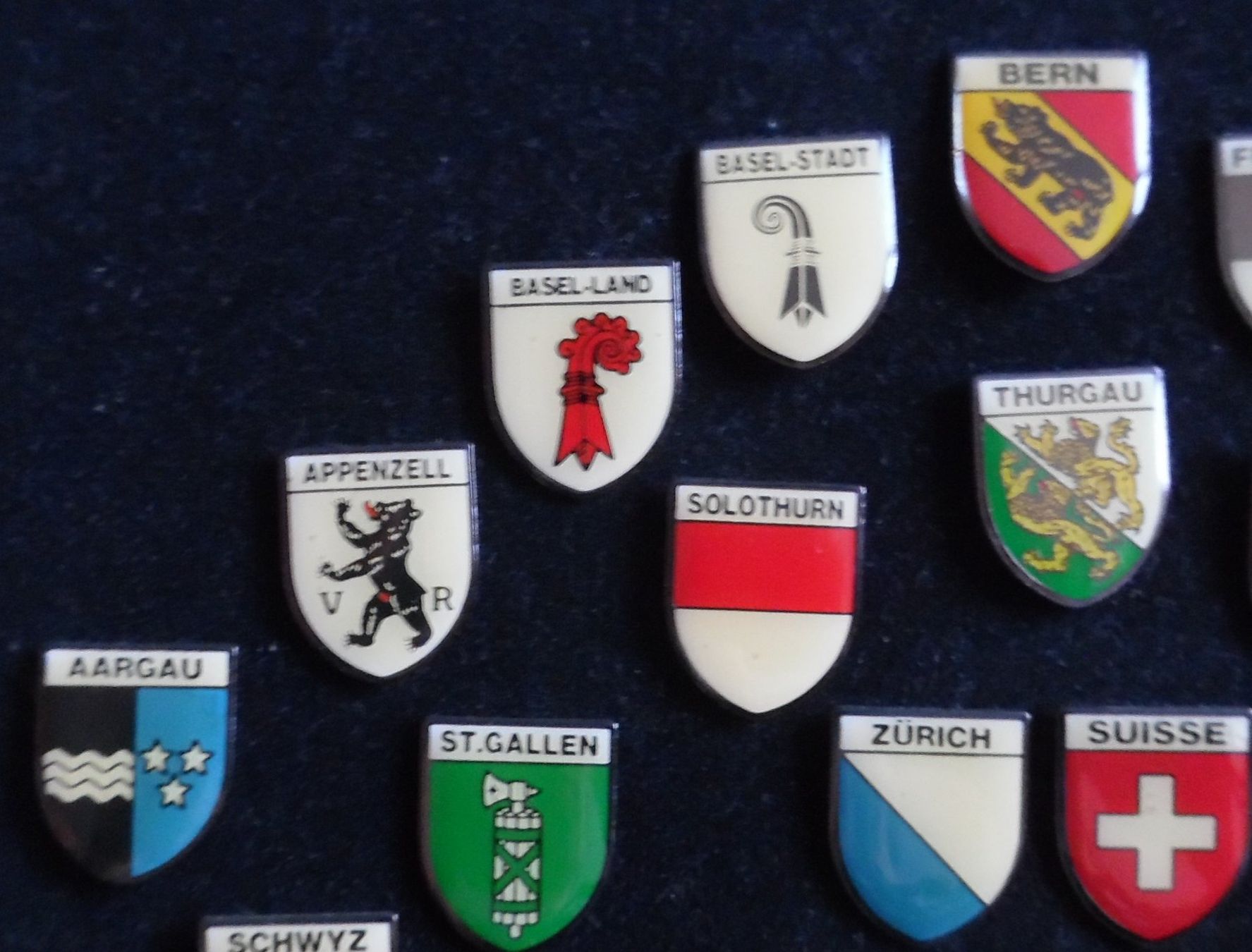 Placchette & Badge: Pin-Sammlung – Usato da Bellinzona venduto da Luna093 1