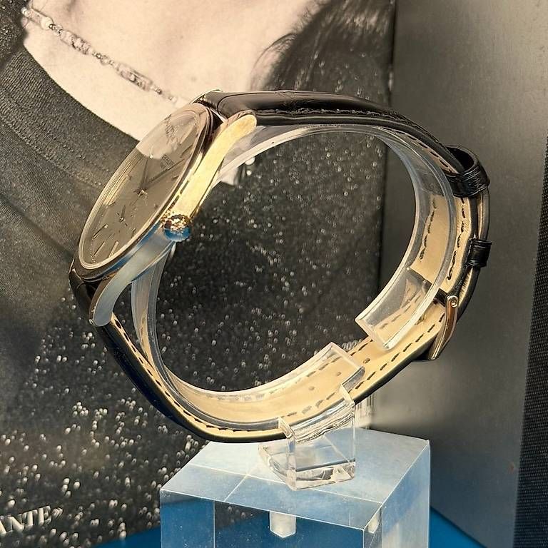 Orologi: Patek Philippe Calatrava 5196G-001 – Usato da Genève venduto da minty.watches 1