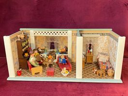 Vintage Puppenhaus Puppenstube mit vielen Teilen