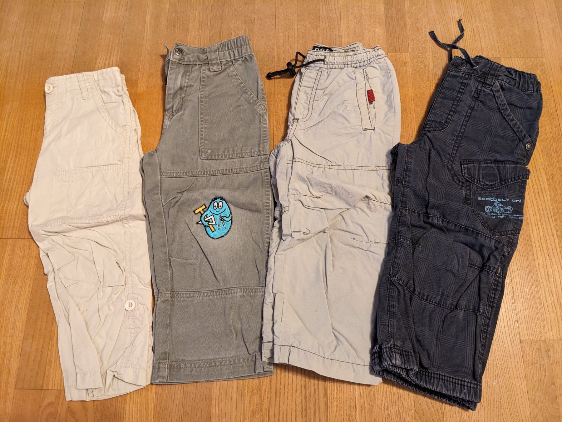 Lotti & Set di vestiti: 40-teiliges Kleiderset Grösse 98 – Usato da Wald ZH venduto da andy_ch01 1