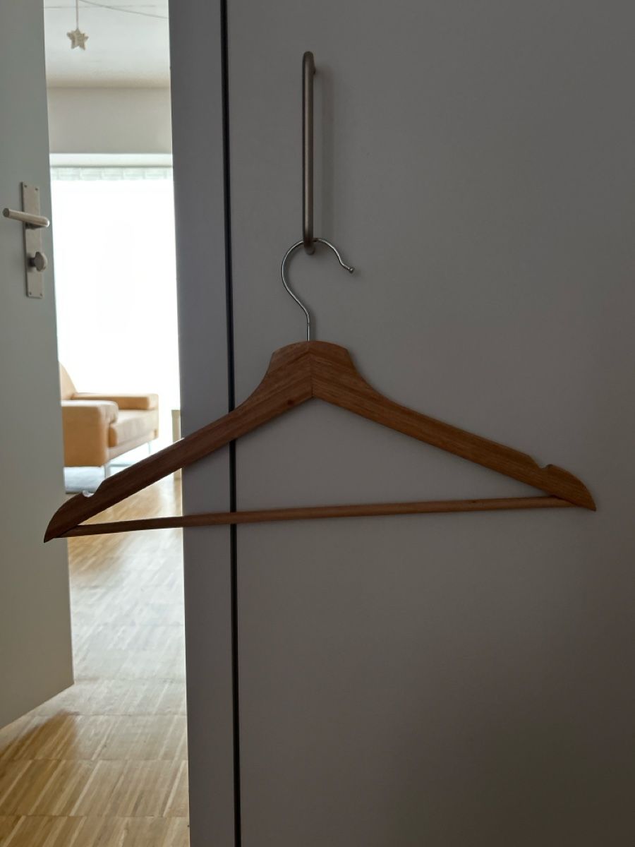 Ikea Appendiabiti: 10 Holz Kleiderbügel – Nuovo (secondo la descrizione) da Zürich venduto da wan_2r7v 1