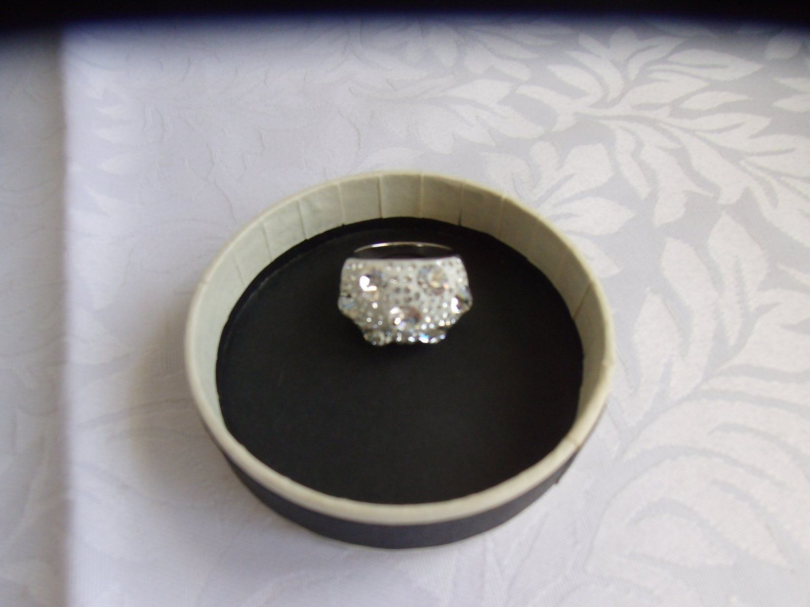 Anelli: Ring Modeschmuck Grösse: 54 Silberfarbend mit Steinen – Nuovo (secondo la descrizione) da Walenstadt venduto da Pluisa