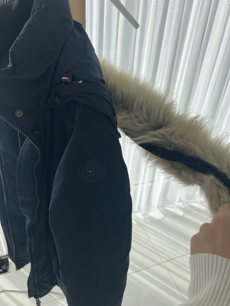 Tommy Hilfiger Jacken: Winterjacke – Gebraucht aus Aarau Rohr von Miva0507 1