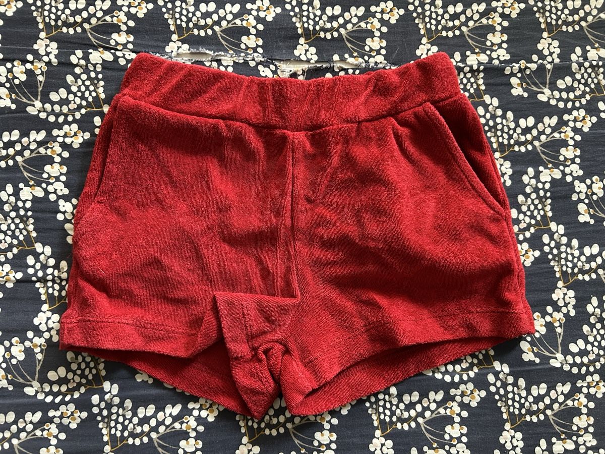 Hosen: Short tissu éponge 4 ans – Neu (gemäss Beschreibung) aus Lausanne von SaraSkjellaug