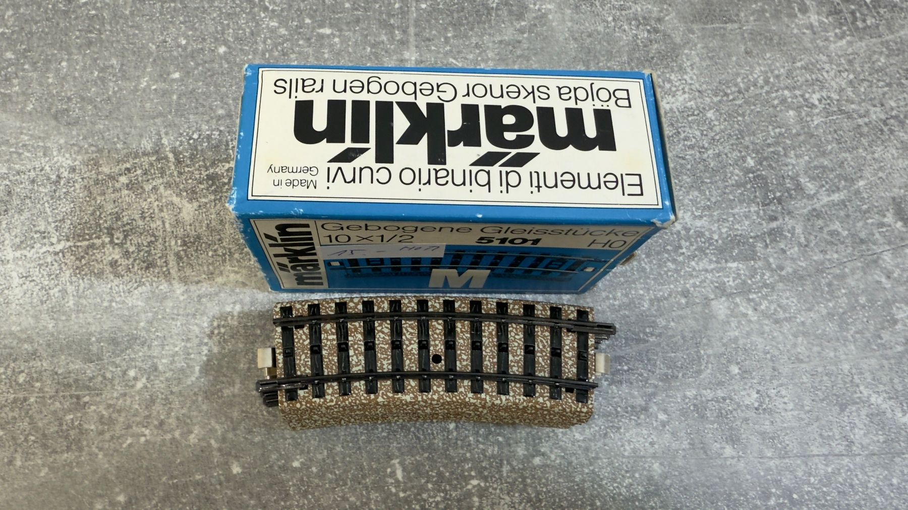 Märklin Gebogene Gleisstücke 1x1/2 M Gleis 5101 H0 / AC (Gebraucht) in ...