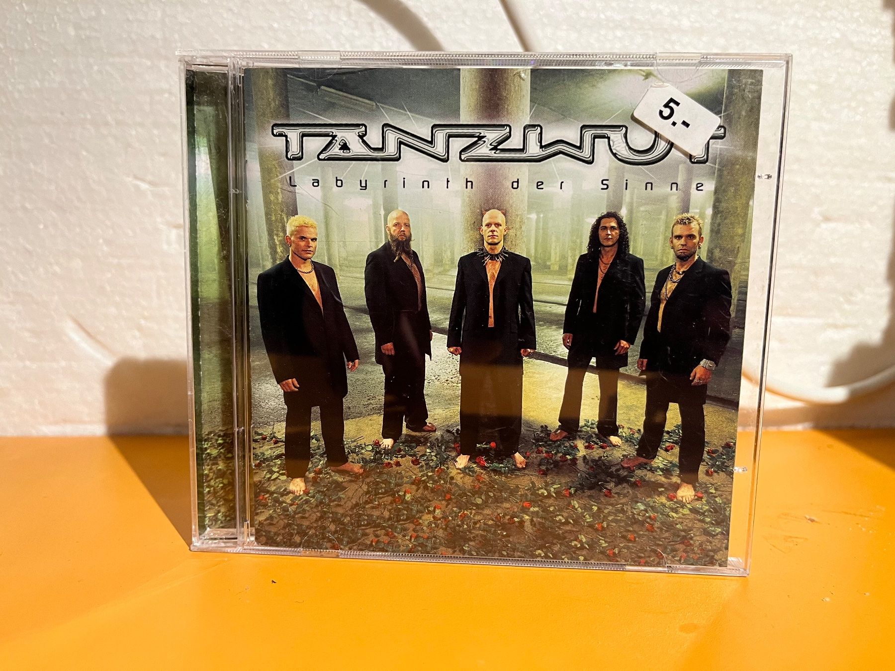 CD: Tanzwut - Labyrinth Der Sinne - HJ41C – Nuovo (secondo la descrizione) da Küsnacht ZH venduto da swisssales.net