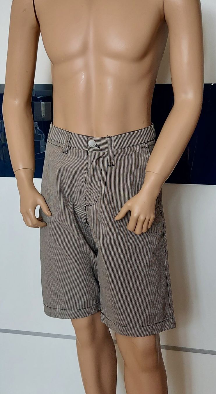 Bench Pantaloni: Neue Bench Herren Shorts Gr. 30 gestreift – Nuovo e nell'imballaggio originale da Basel venduto da Mazzo84
