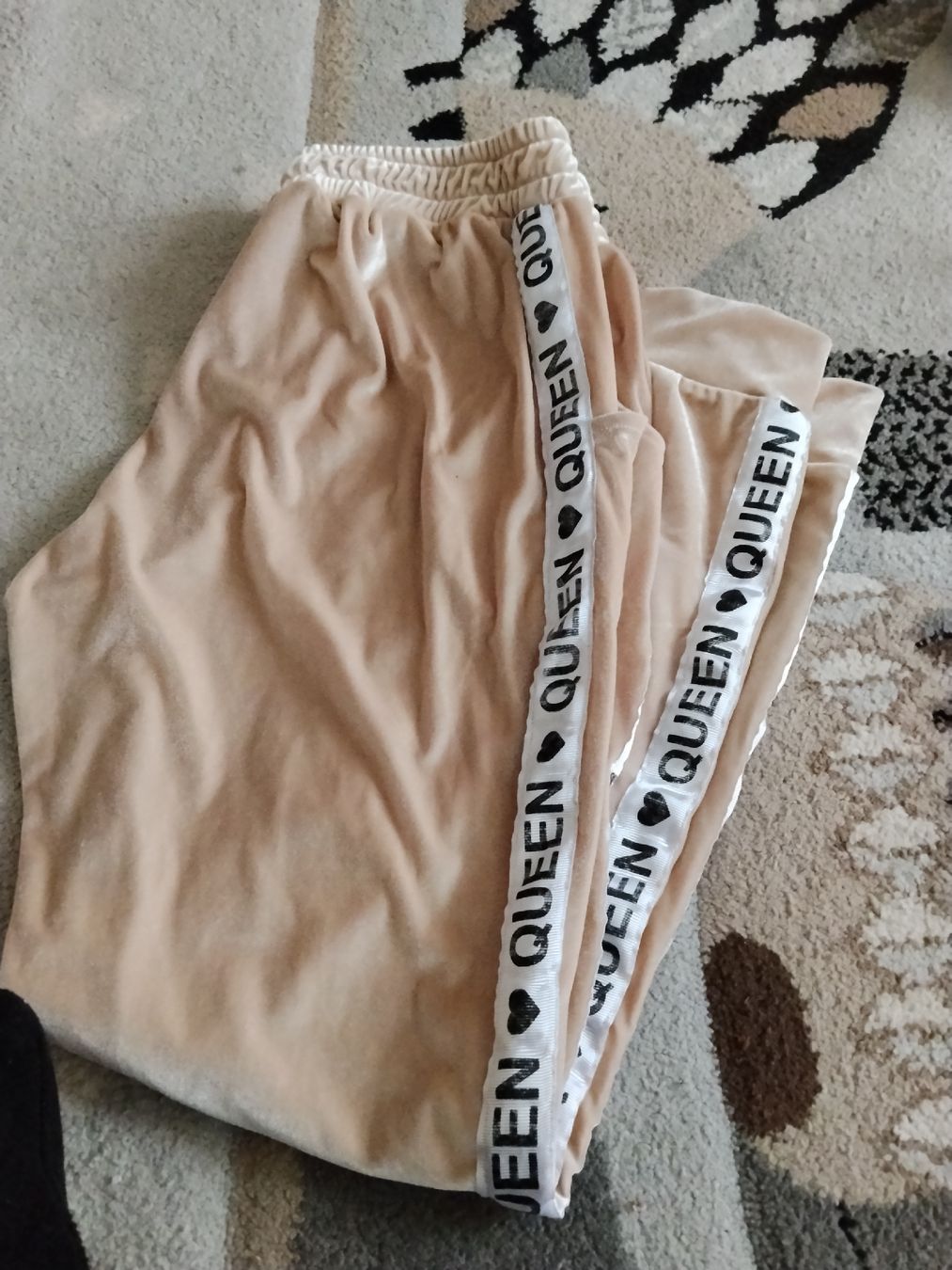 Lotti di vestiti: Zweiteiler set( Hose + Jacke) – Usato da Kloten venduto da Pacanda 2