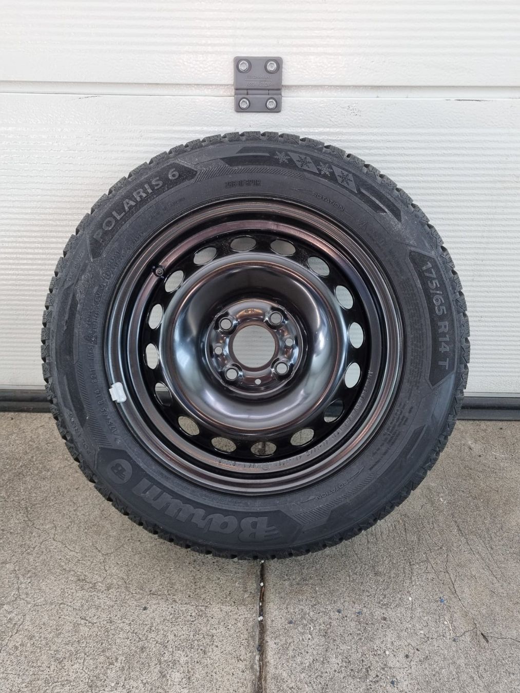 Pneus & Roues: Fiat 500 Stahl - Winterräder – D'occasion à Kirchdorf AG par Cartastic_AG 2