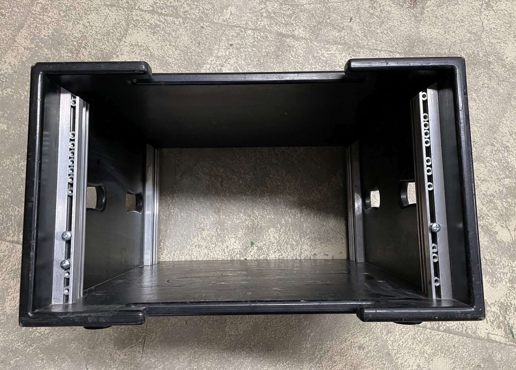 Altri accessori: Rack Holz Schwarz 6HE – Usato da Dübendorf venduto da icf_technics