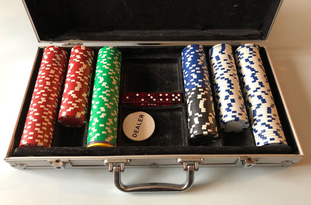 Jeton Poker Card-Guard Doré 30g – 9 Motifs, Protection Cartes, étui Inclus, Collection