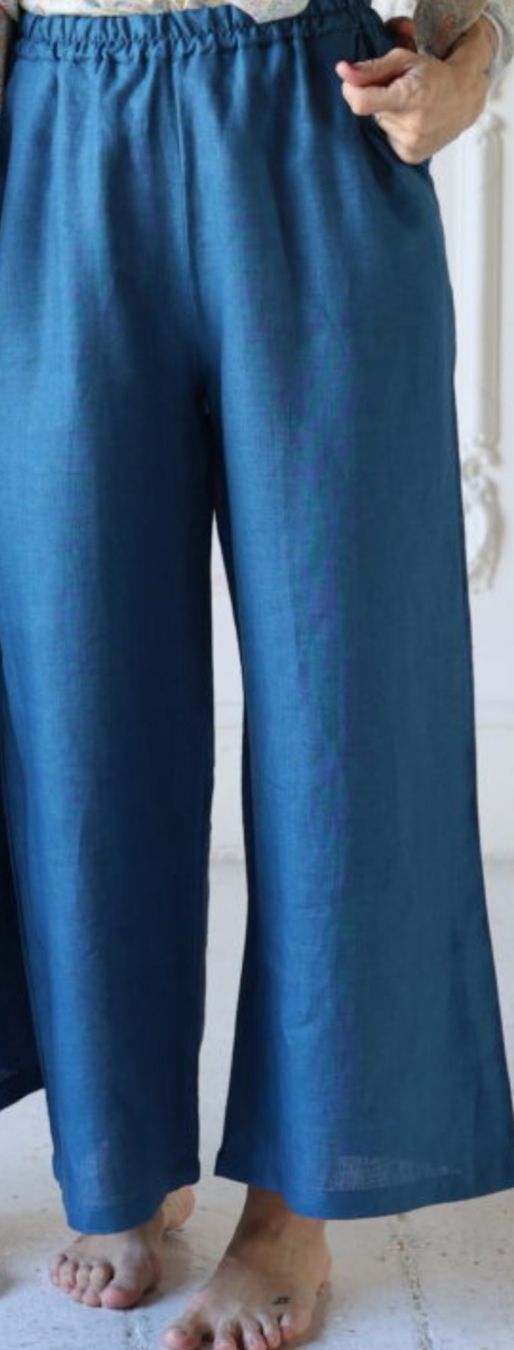 Hosen: Cropped trousers electric blue size s – Gebraucht aus Rüschlikon von ant_5v7g 2