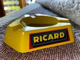 Cendrier jaune Ricard vintage Plastorex neuf