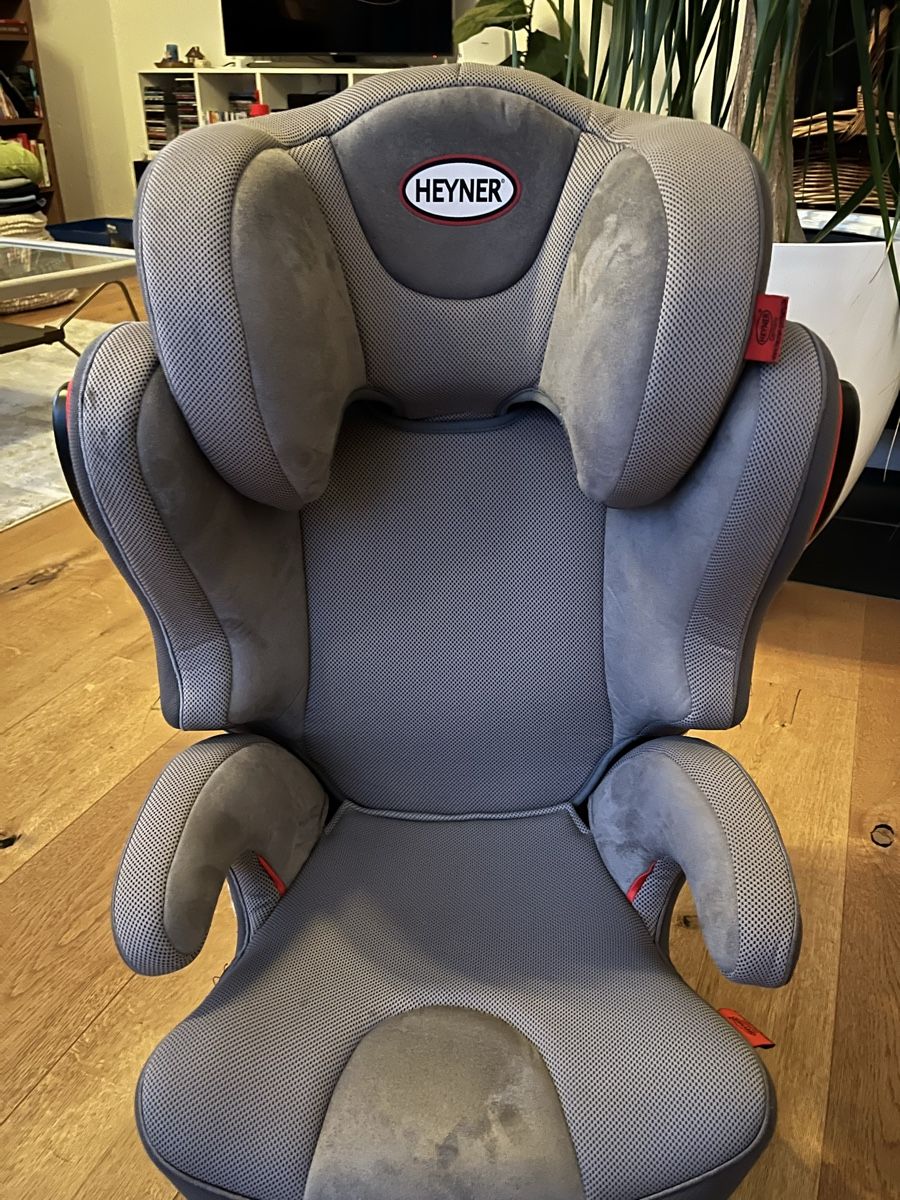 Seggiolini per auto: Auto-Kindersitz Heyner Germany Maxi Protect Ergo SP – Usato da Bachenbülach venduto da Zbyni14