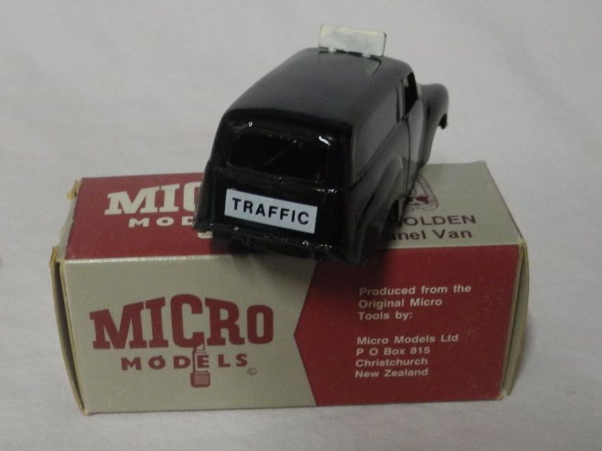 Holden Voitures modèles: MICRO MODELS  MM008 F J HOLDEN PANEL VAN NZ TRAFFIC DEPT – Neuf avec emballage d'origine à Gurtnellen par  3